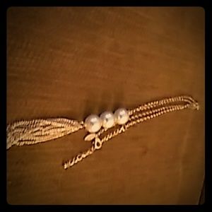 Tassel necklace with pearls